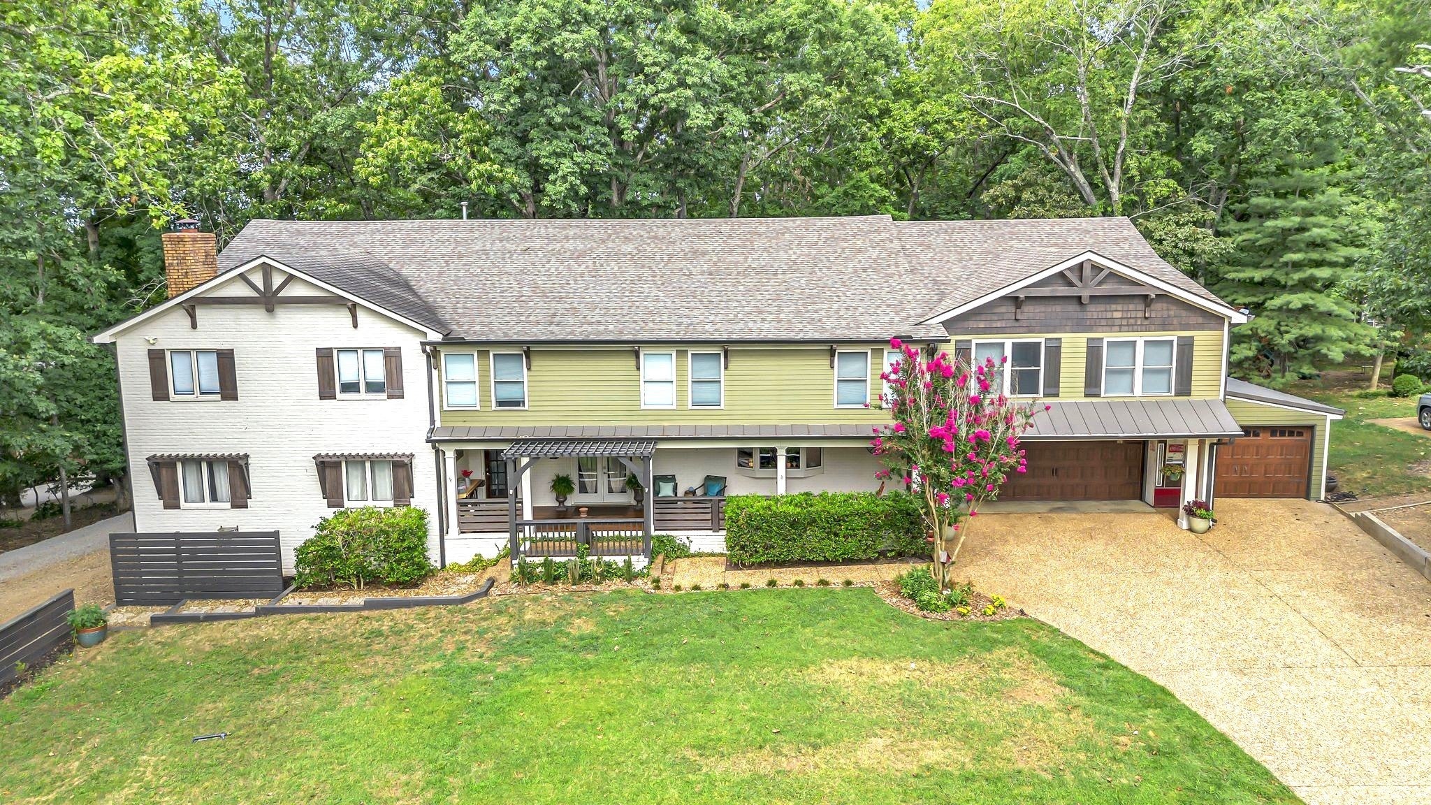 Photo of Listing #2776896