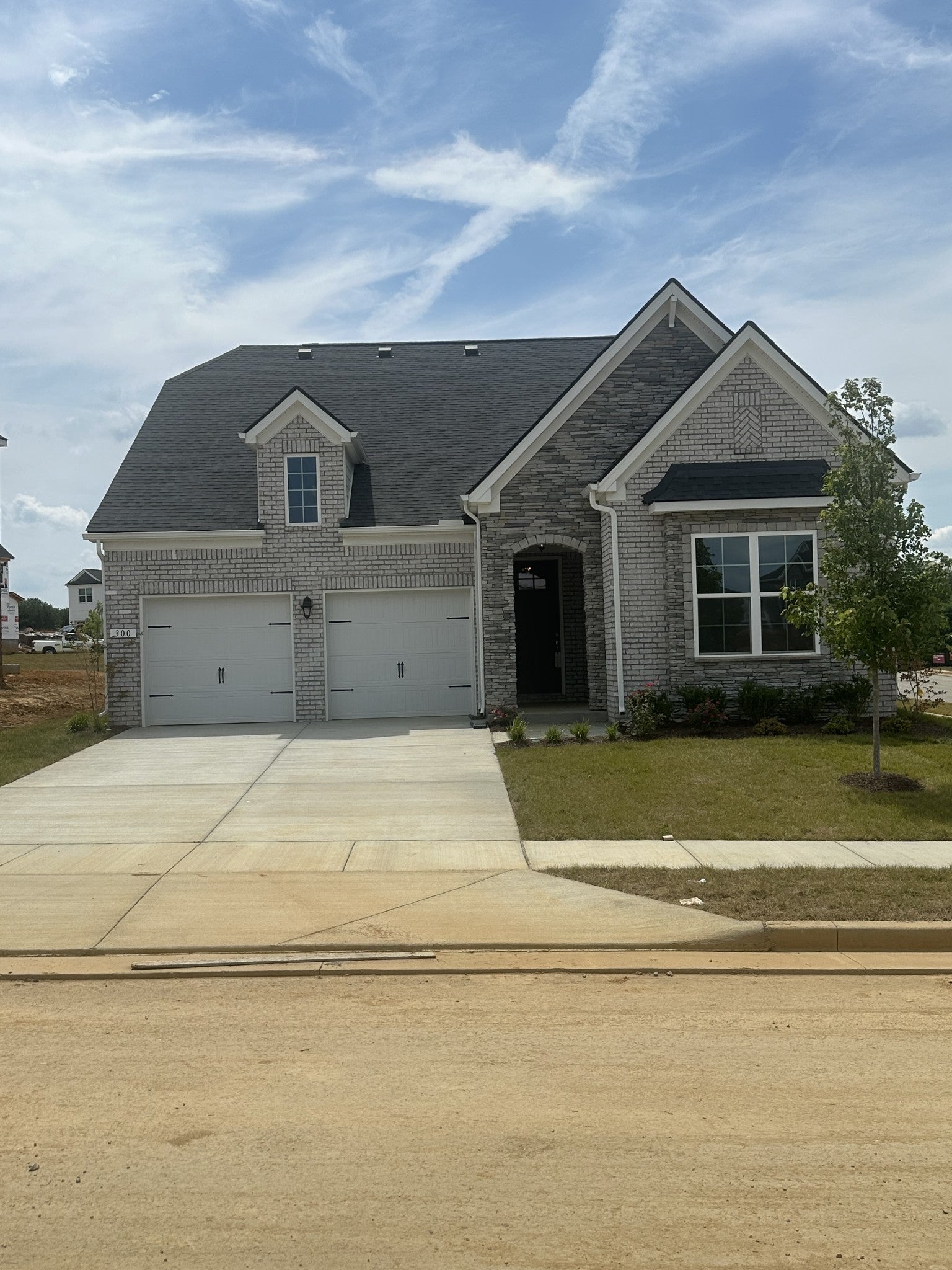 Photo of Listing #2777365