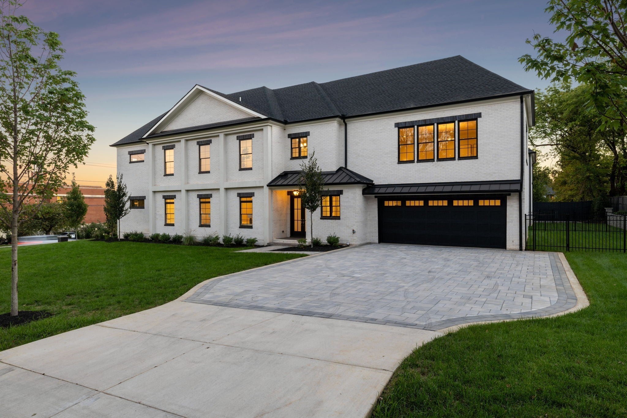 Photo of Listing #2778536
