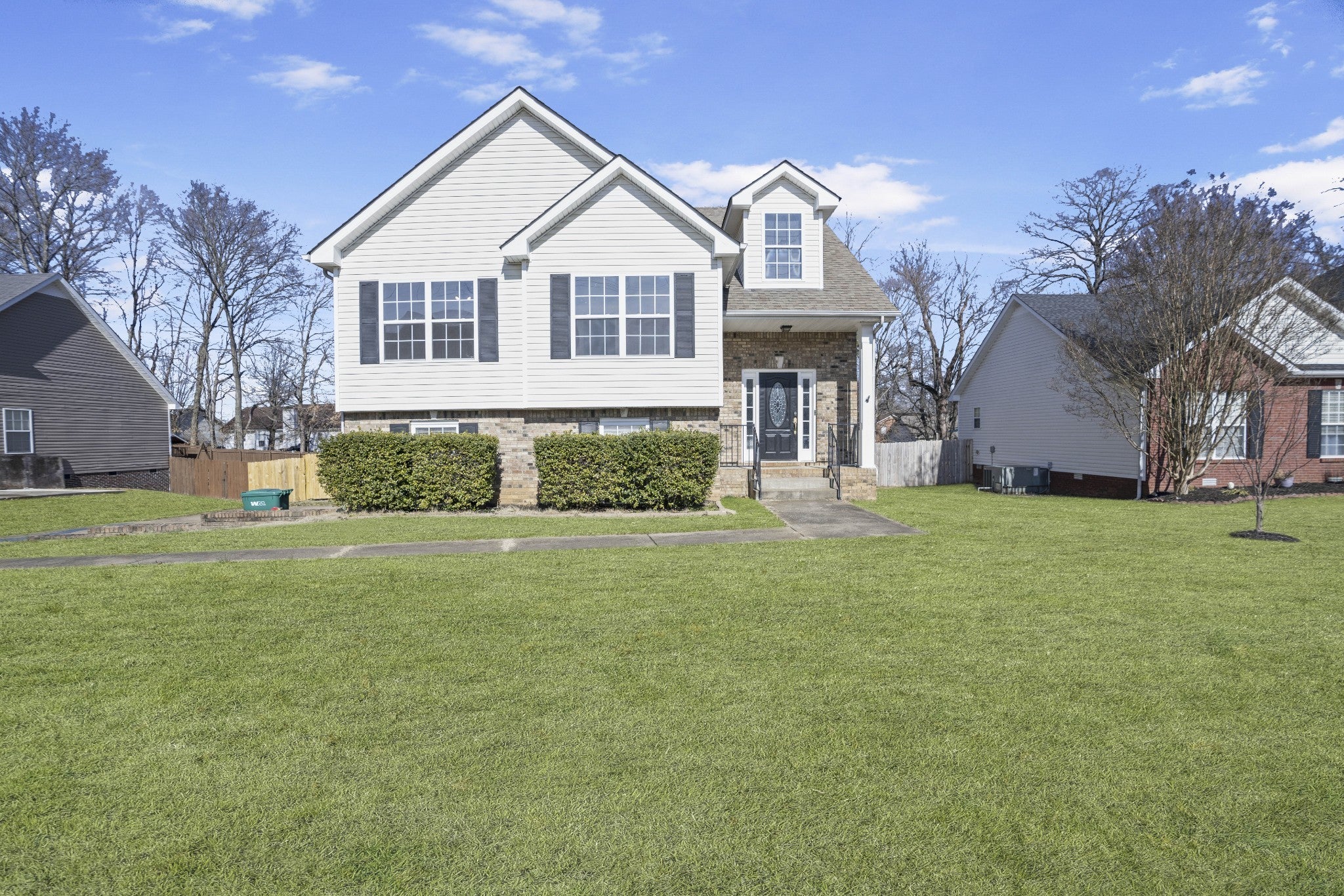 Photo of Listing #2784153