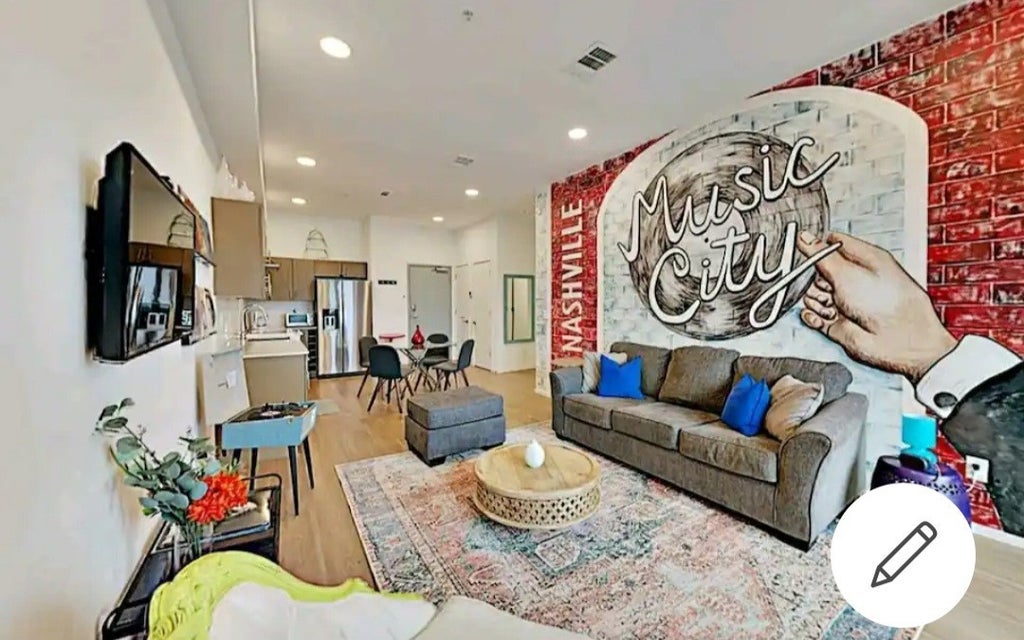 920 South St 411, Nashville