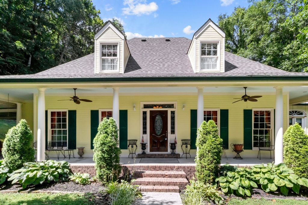 7853 Old Charlotte Pike, Nashville