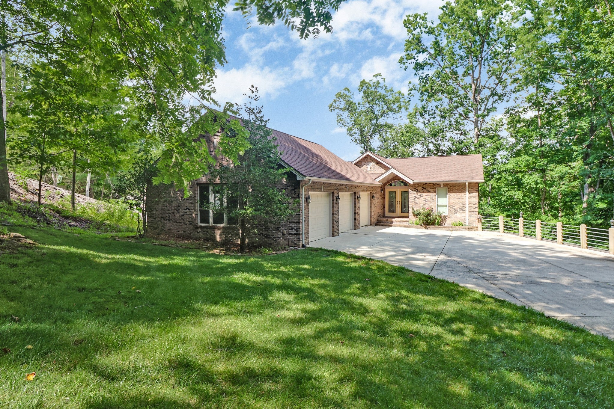 Photo of Listing #2793458
