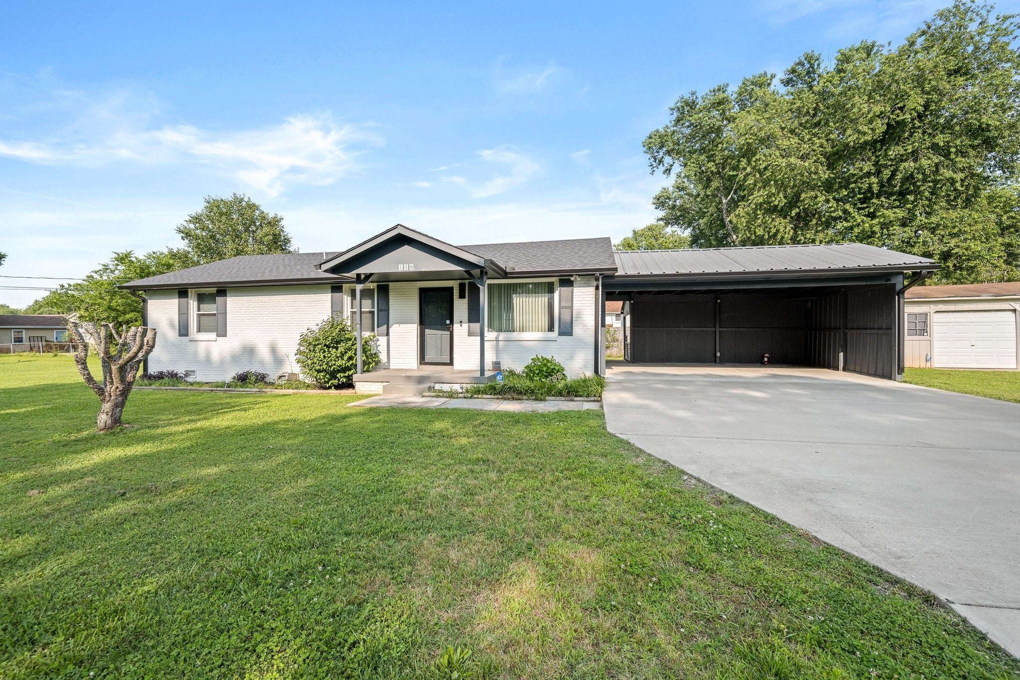 Photo of Listing #2793476