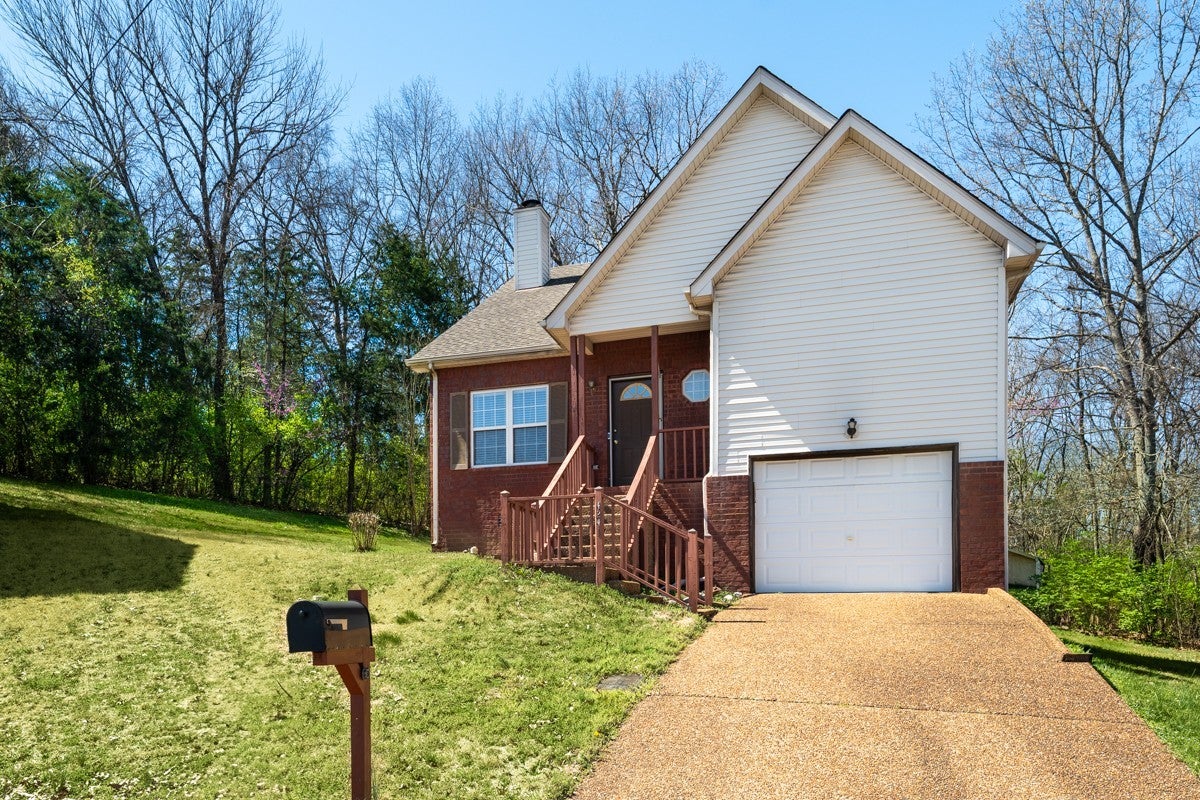 Photo of Listing #2807541