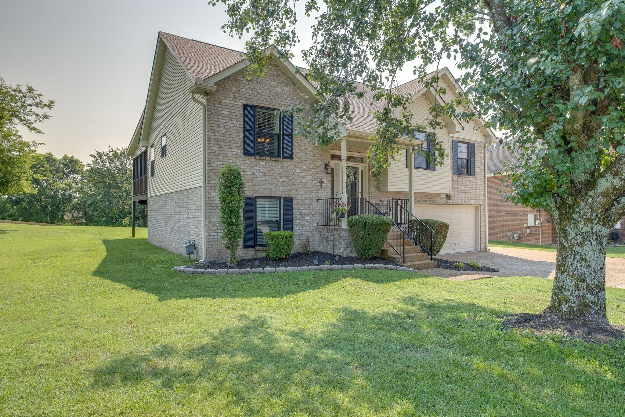 Photo of Listing #2808370