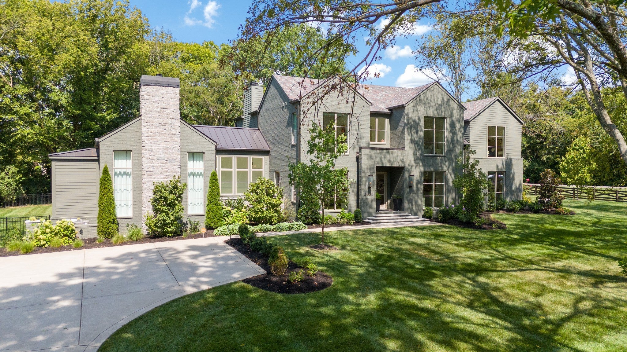 Photo of Listing #2808755