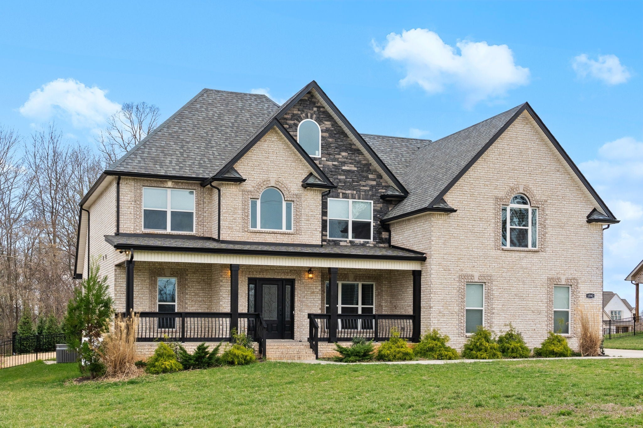 Photo of Listing #2808916