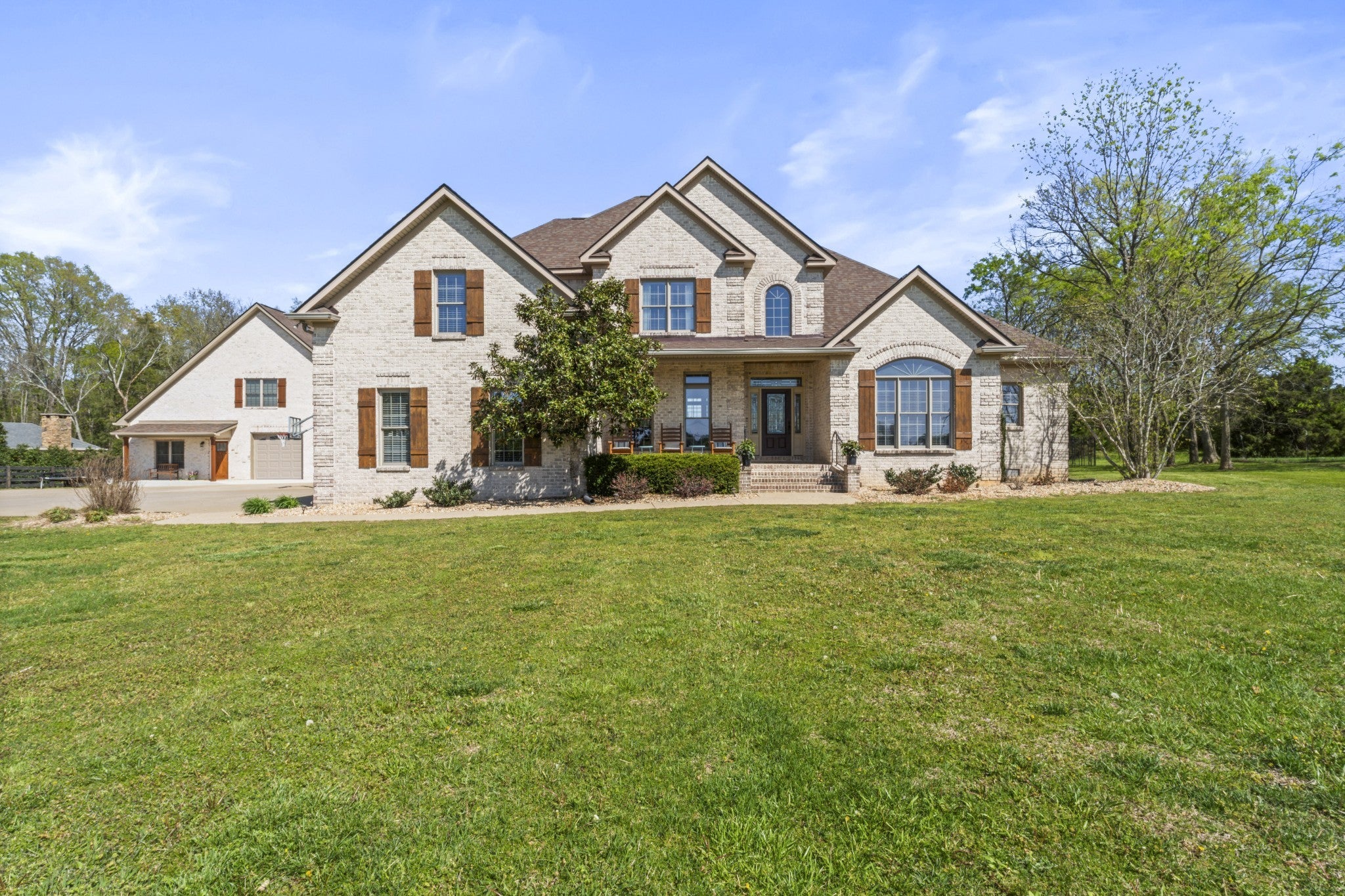 Photo of Listing #2811343