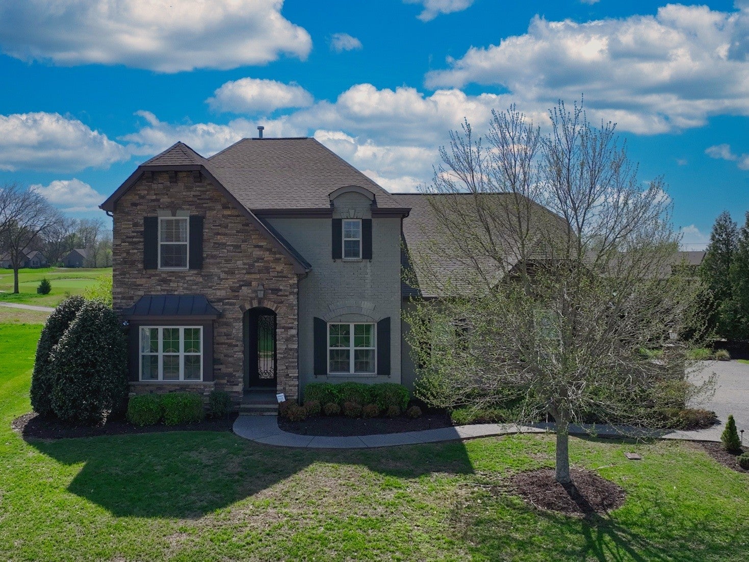 Photo of Listing #2815032