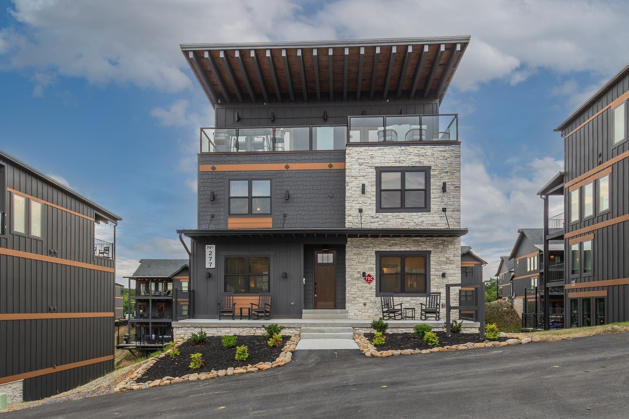 Photo of Listing #2816136