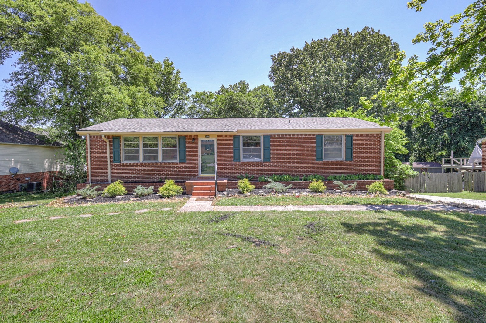 Photo of Listing #2816603