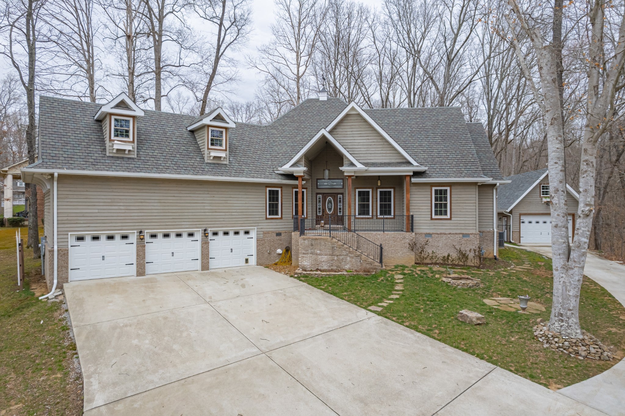 Photo of Listing #2817043