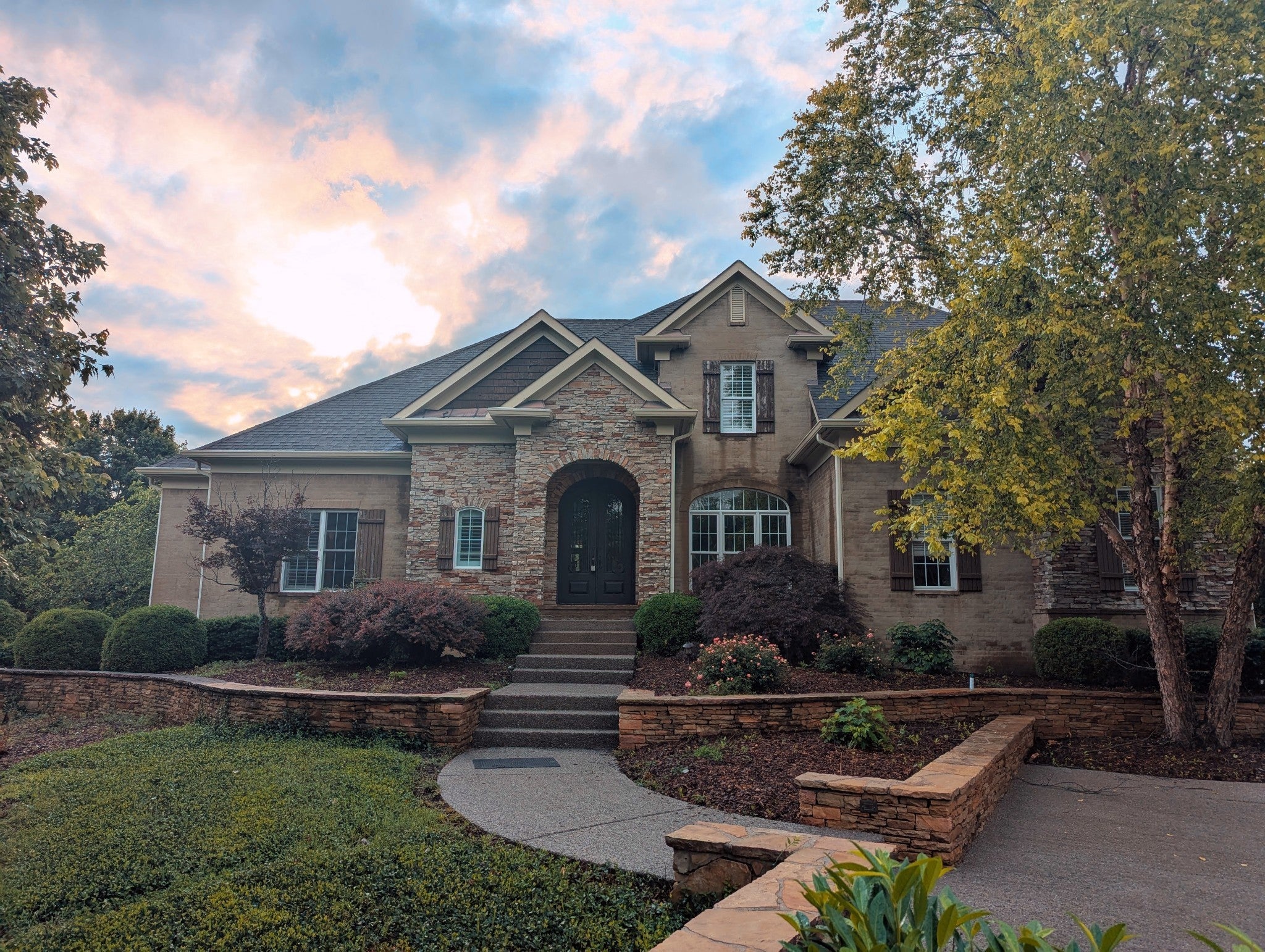 Photo of Listing #2817174