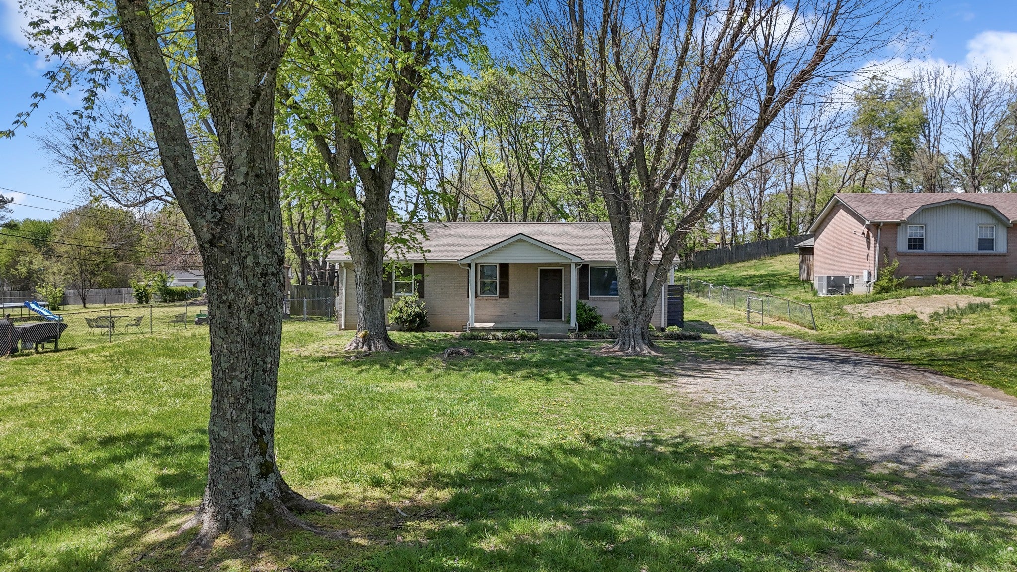 Photo of Listing #2817426