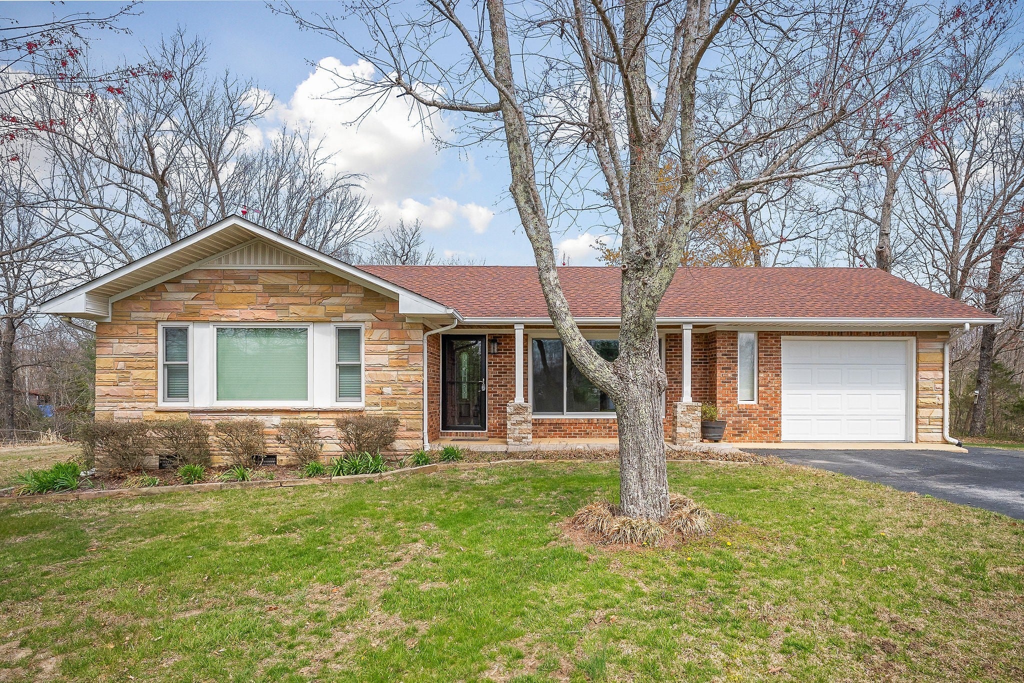 Photo of Listing #2817773
