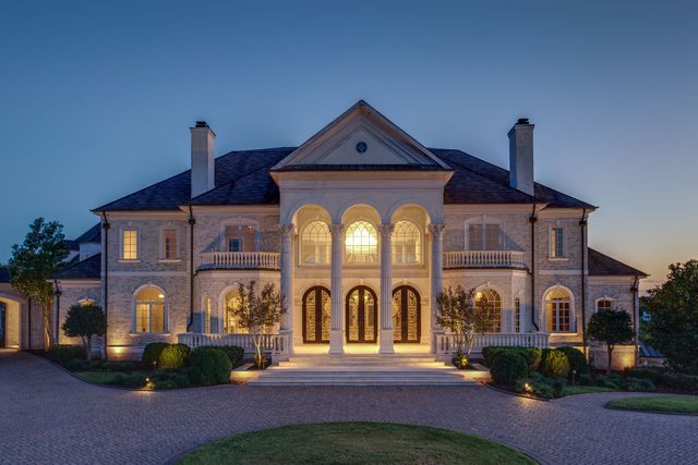 2423 Hidden River Ln, Franklin