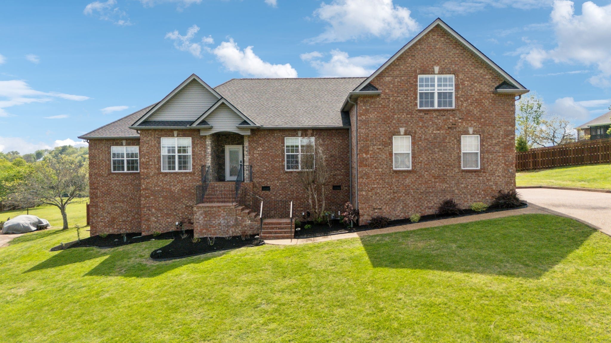 Photo of Listing #2818556