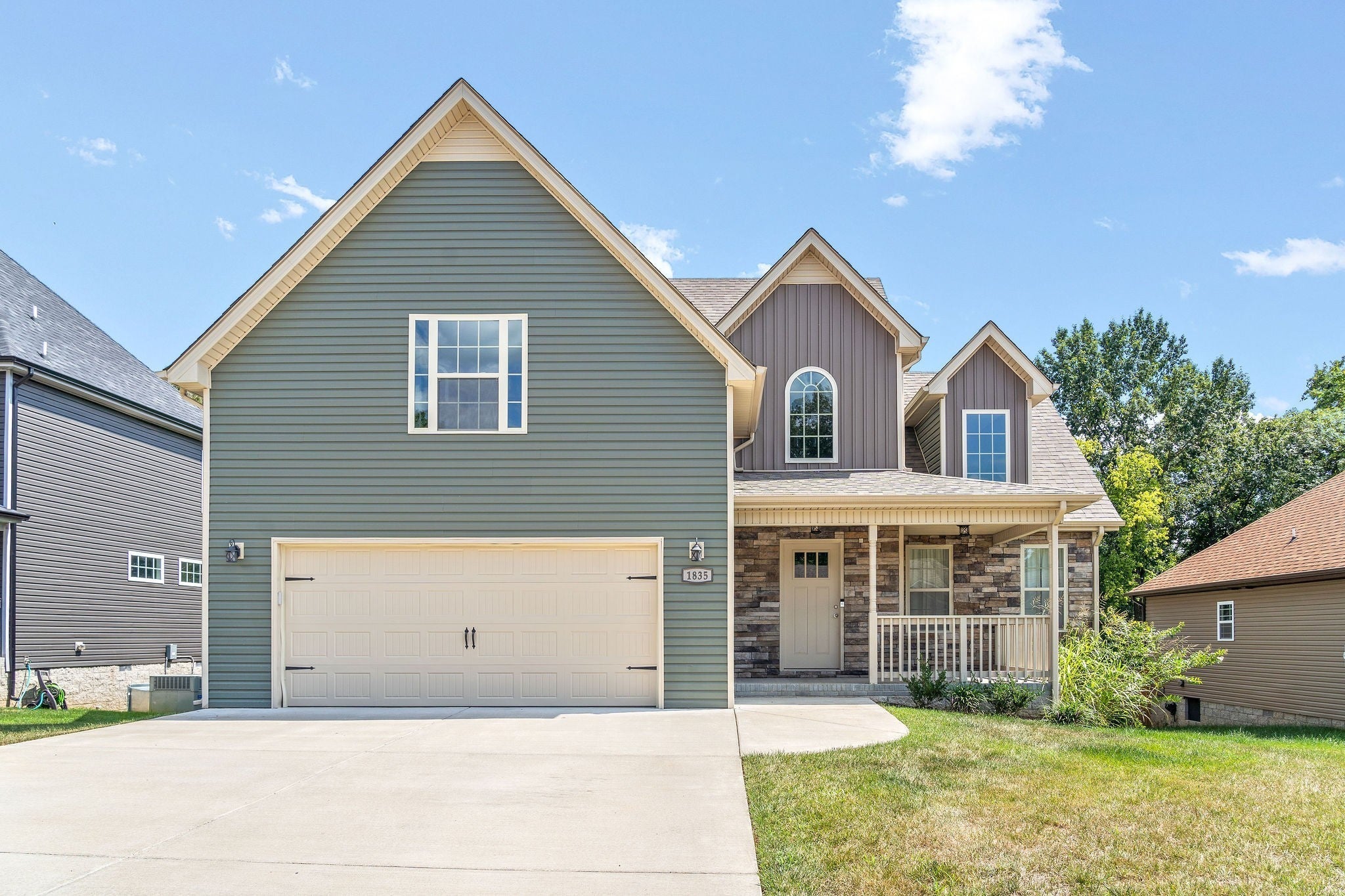 Photo of Listing #2818578