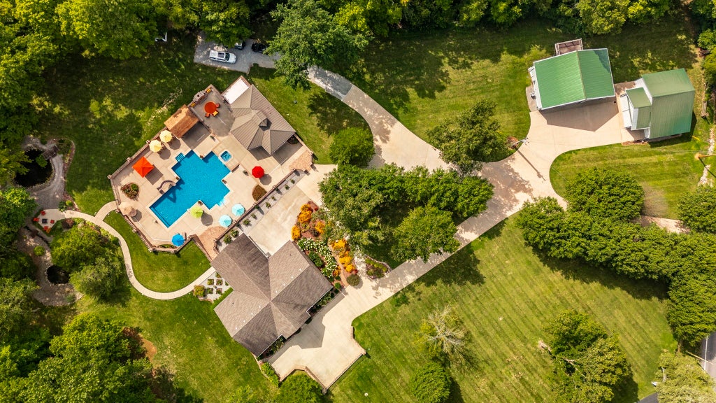 5827 Highway 76 E, Springfield