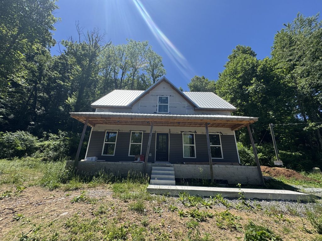 2027 Old Lake Rd, Lewisburg
