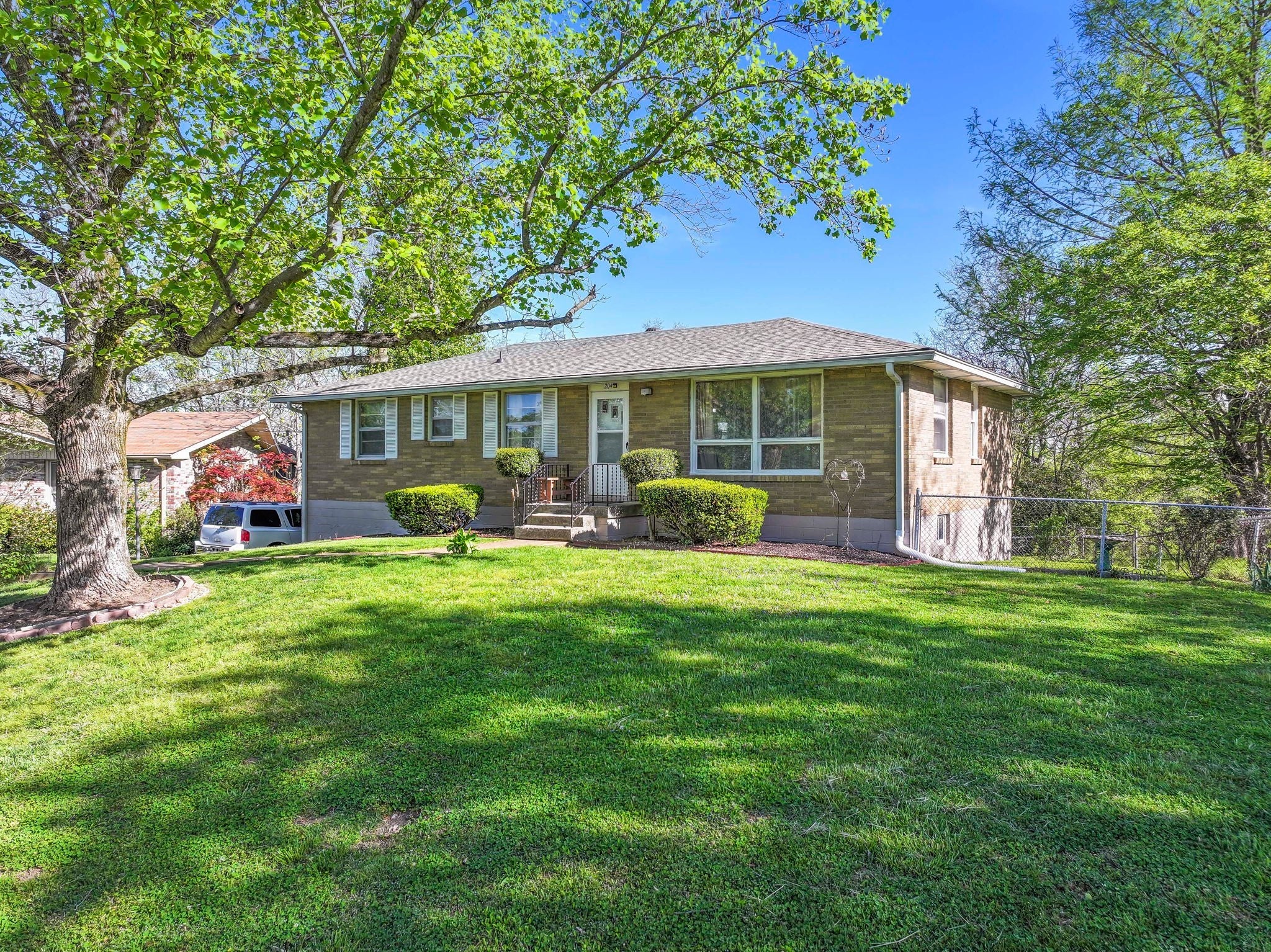 Photo of Listing #2823257