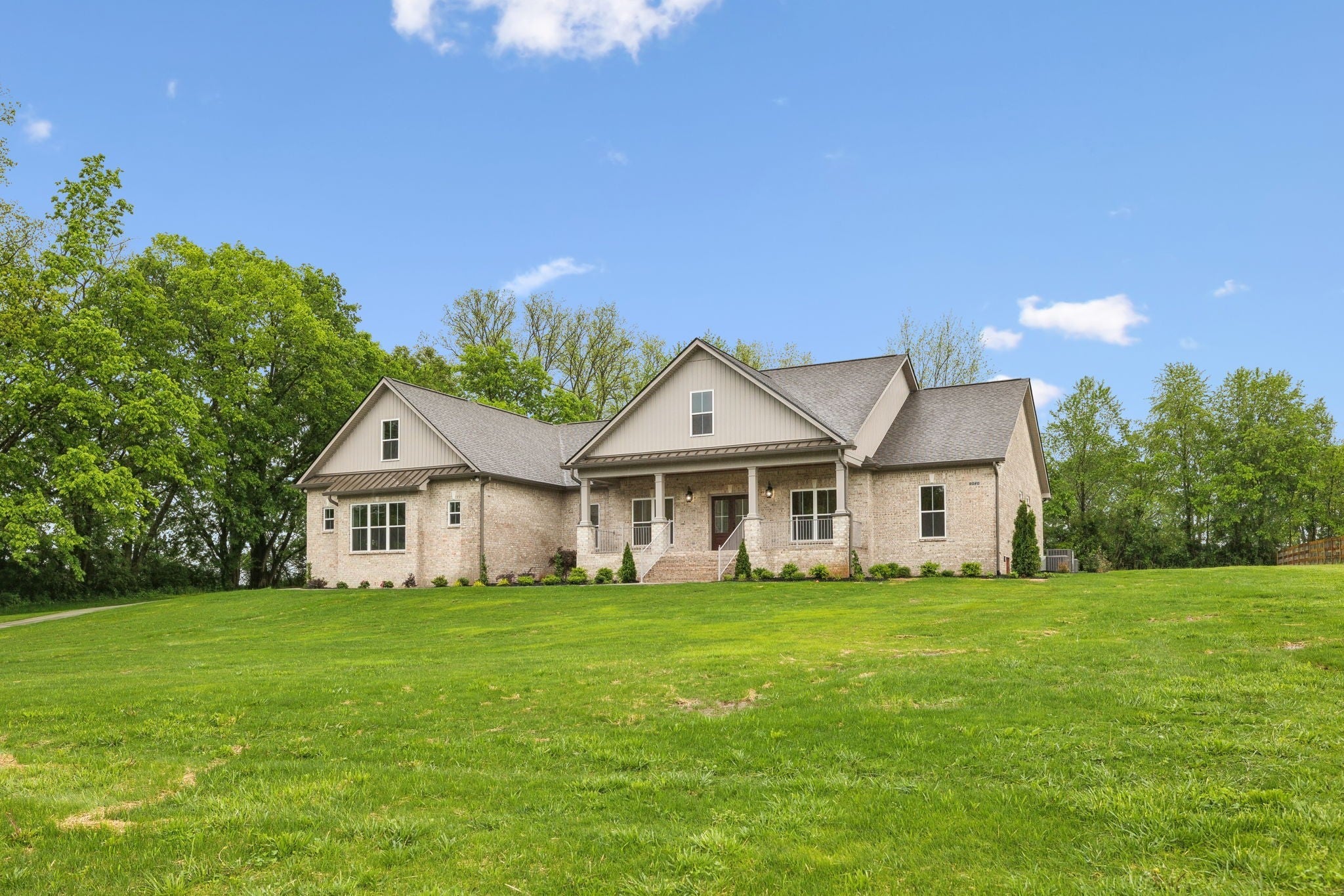 Photo of Listing #2823589