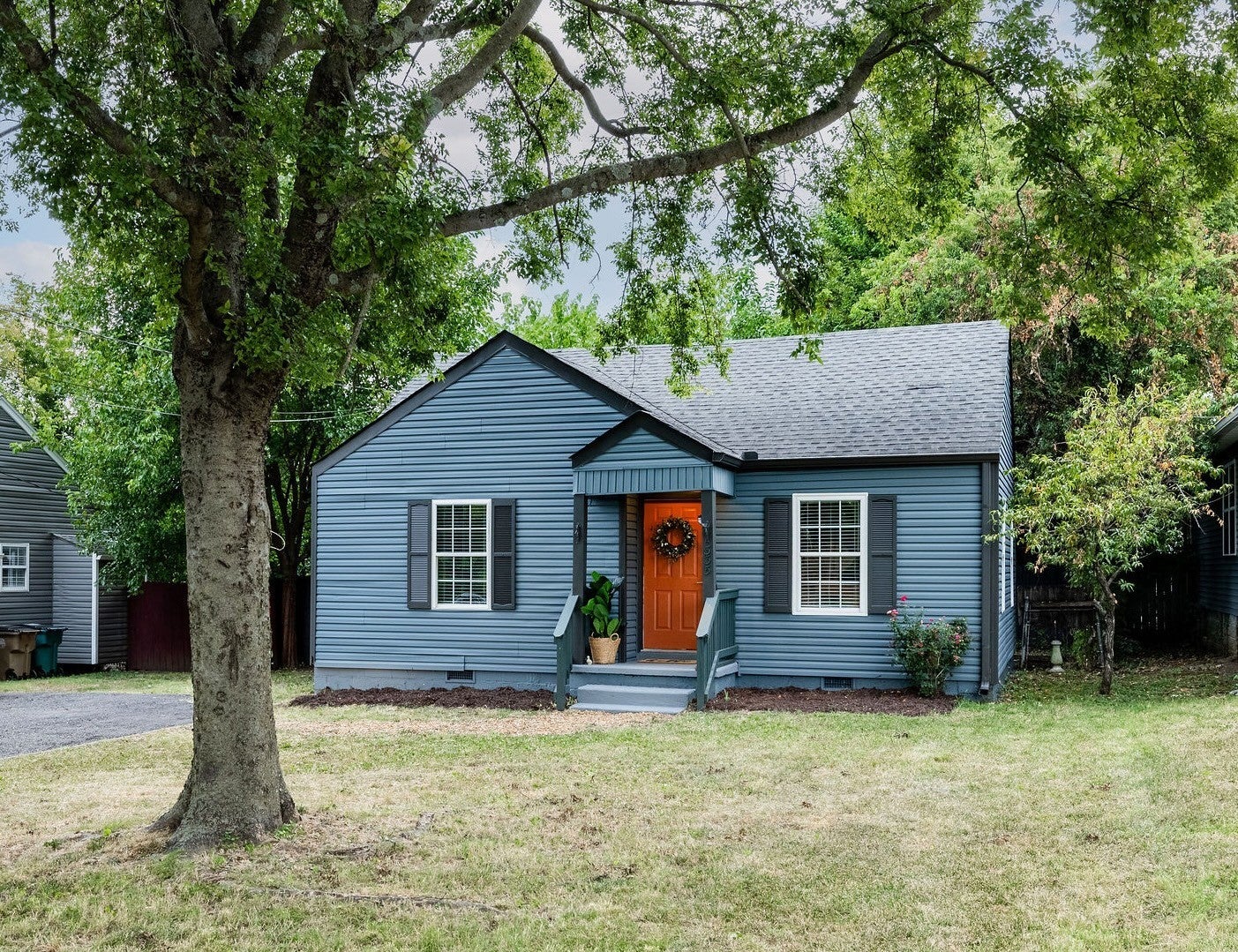 Photo of Listing #2823892