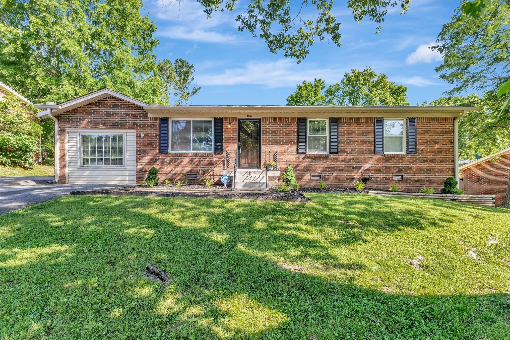 Photo of Listing #2824055