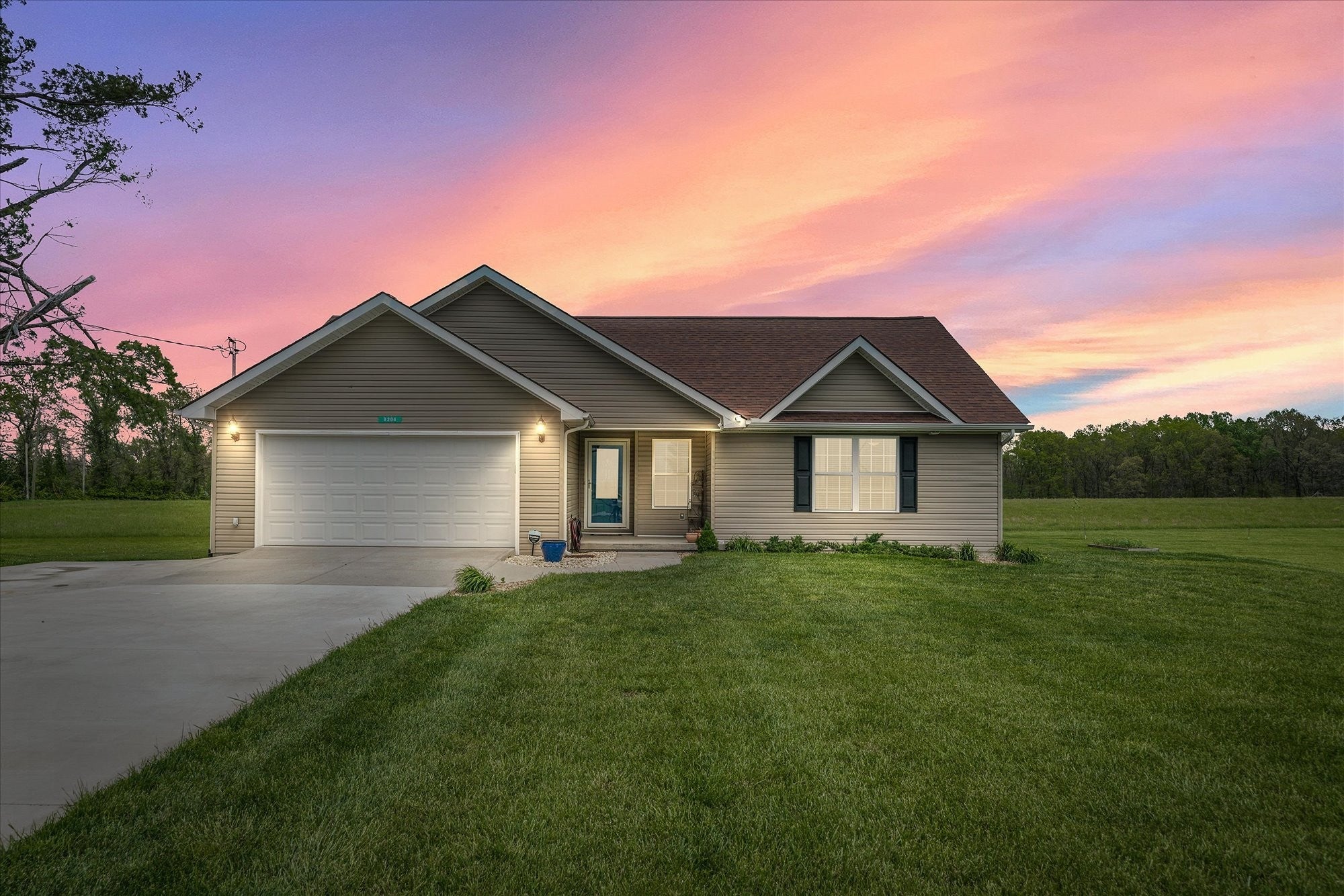 Photo of Listing #2824177