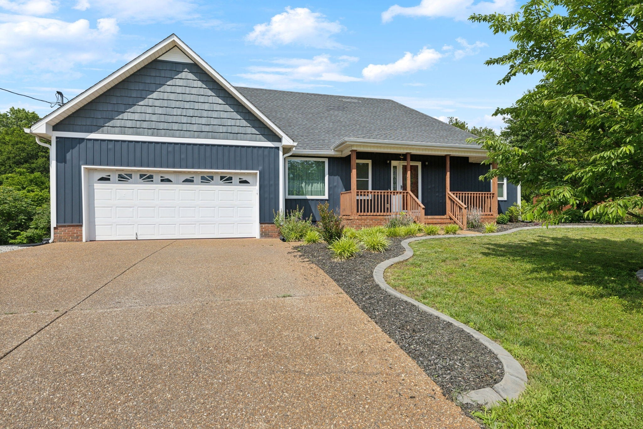 Photo of Listing #2824430