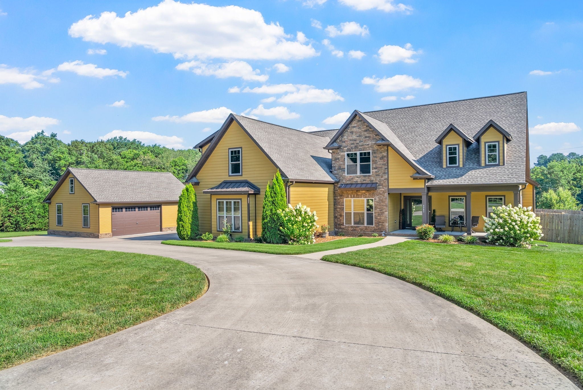Photo of Listing #2825242