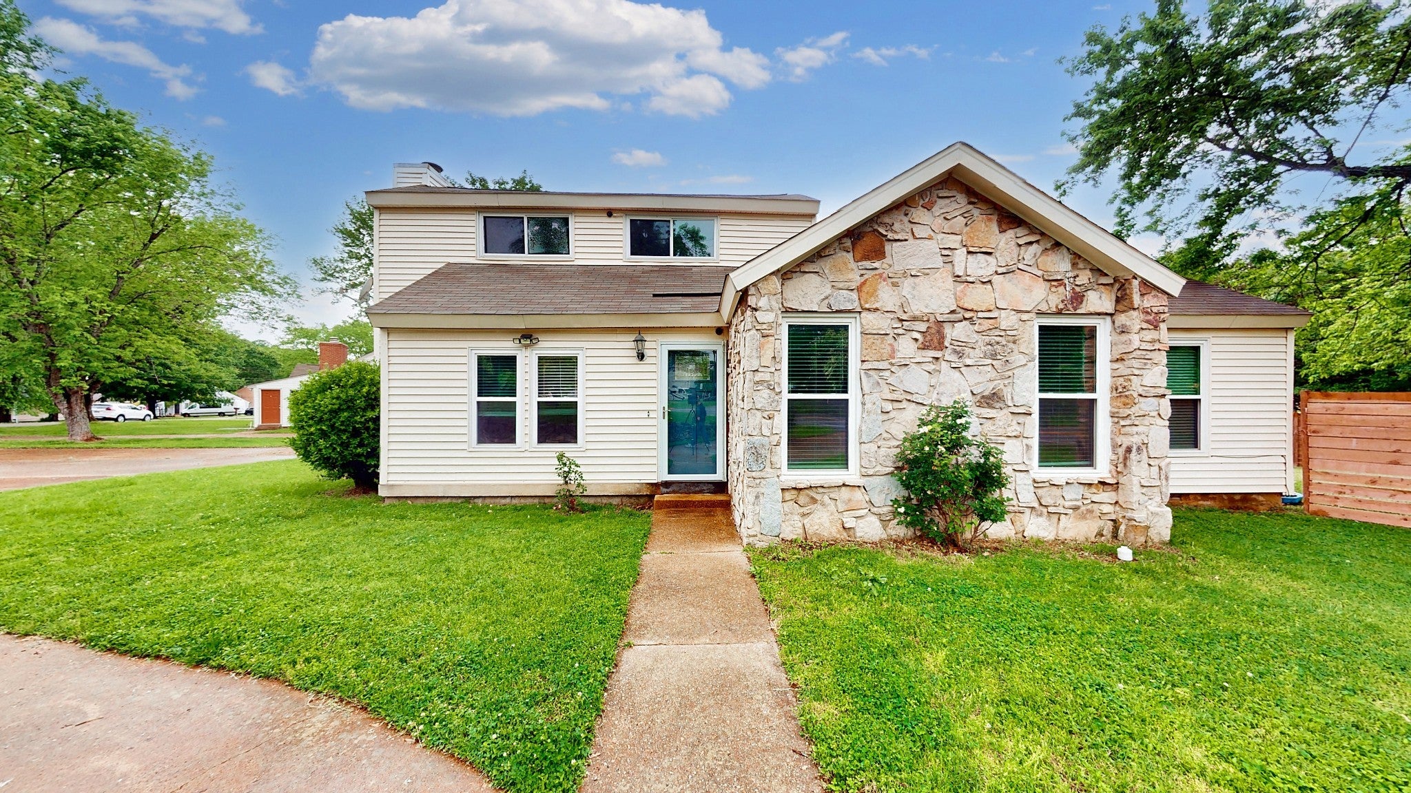 Photo of Listing #2867692