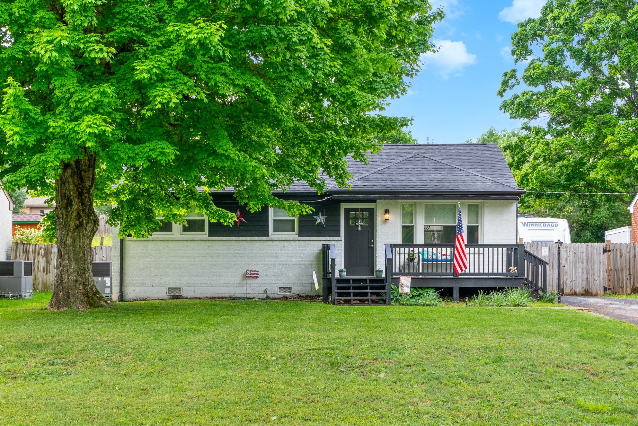 Photo of Listing #2867880
