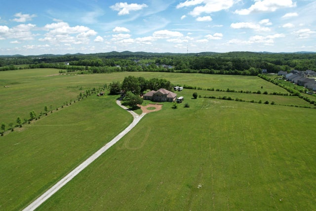 6286 Cox Rd, Arrington