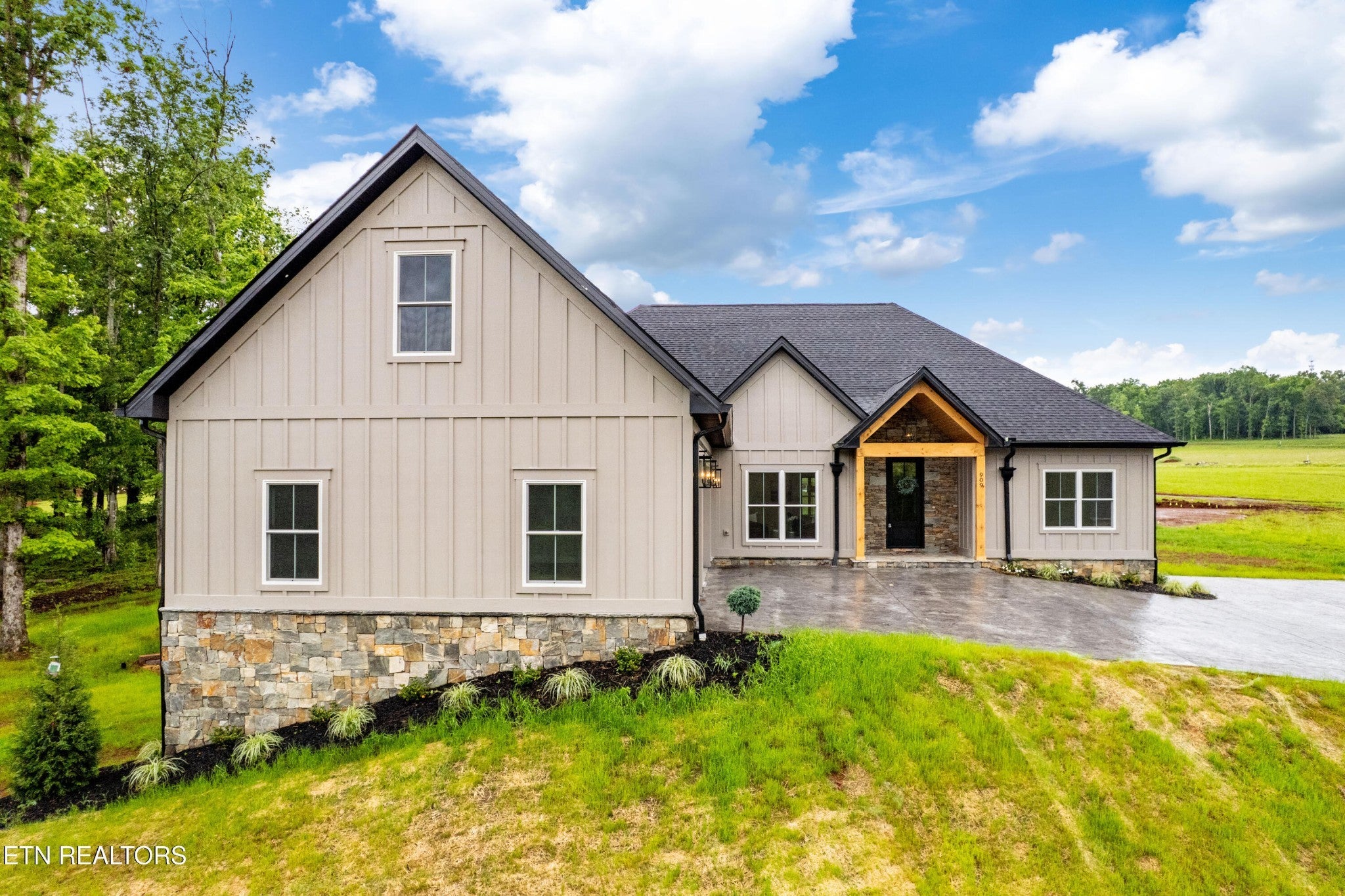 Photo of Listing #2873762