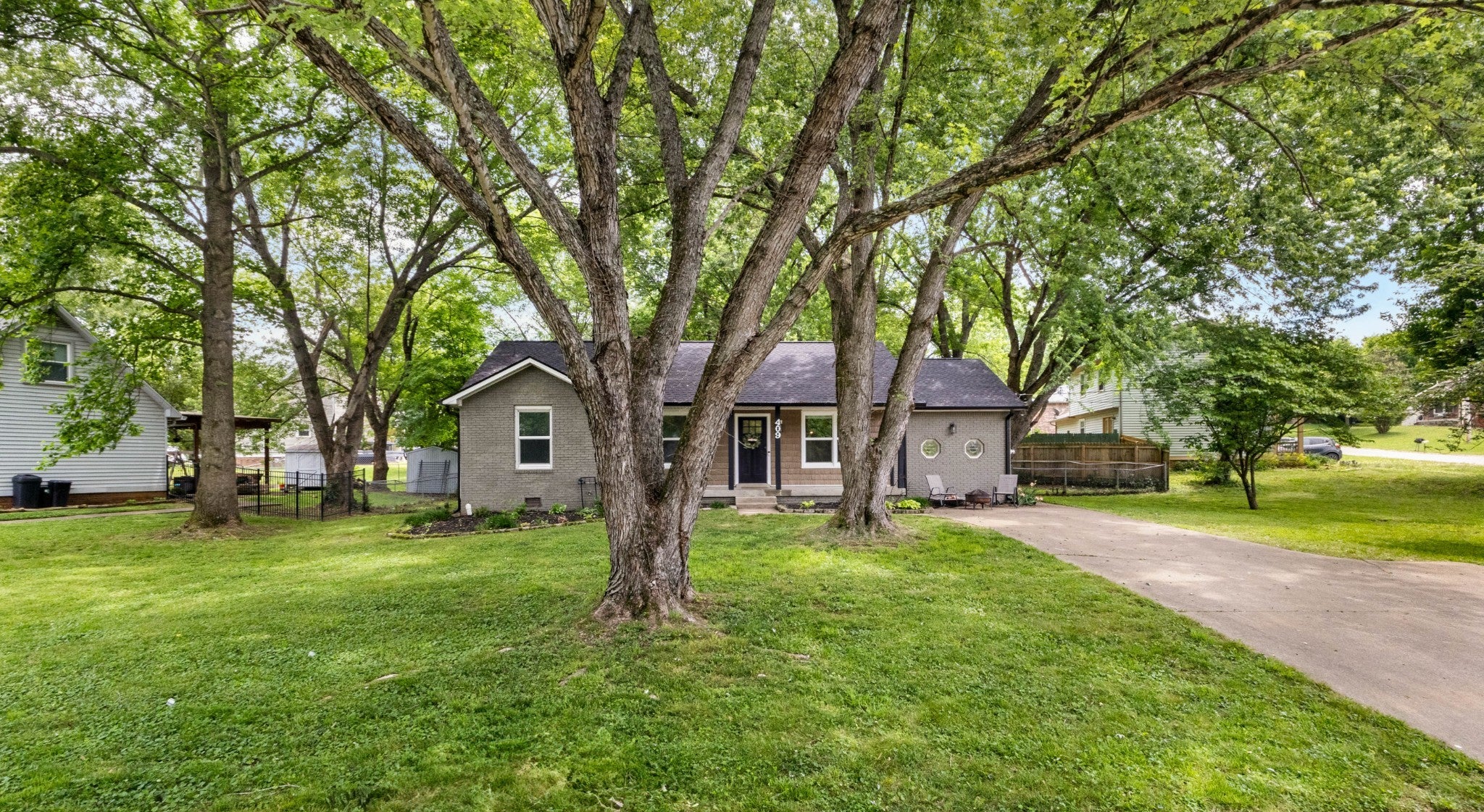 Photo of Listing #2875110