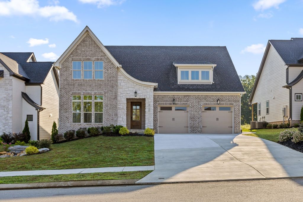 8126 Sir Oliphant Way, Ooltewah
