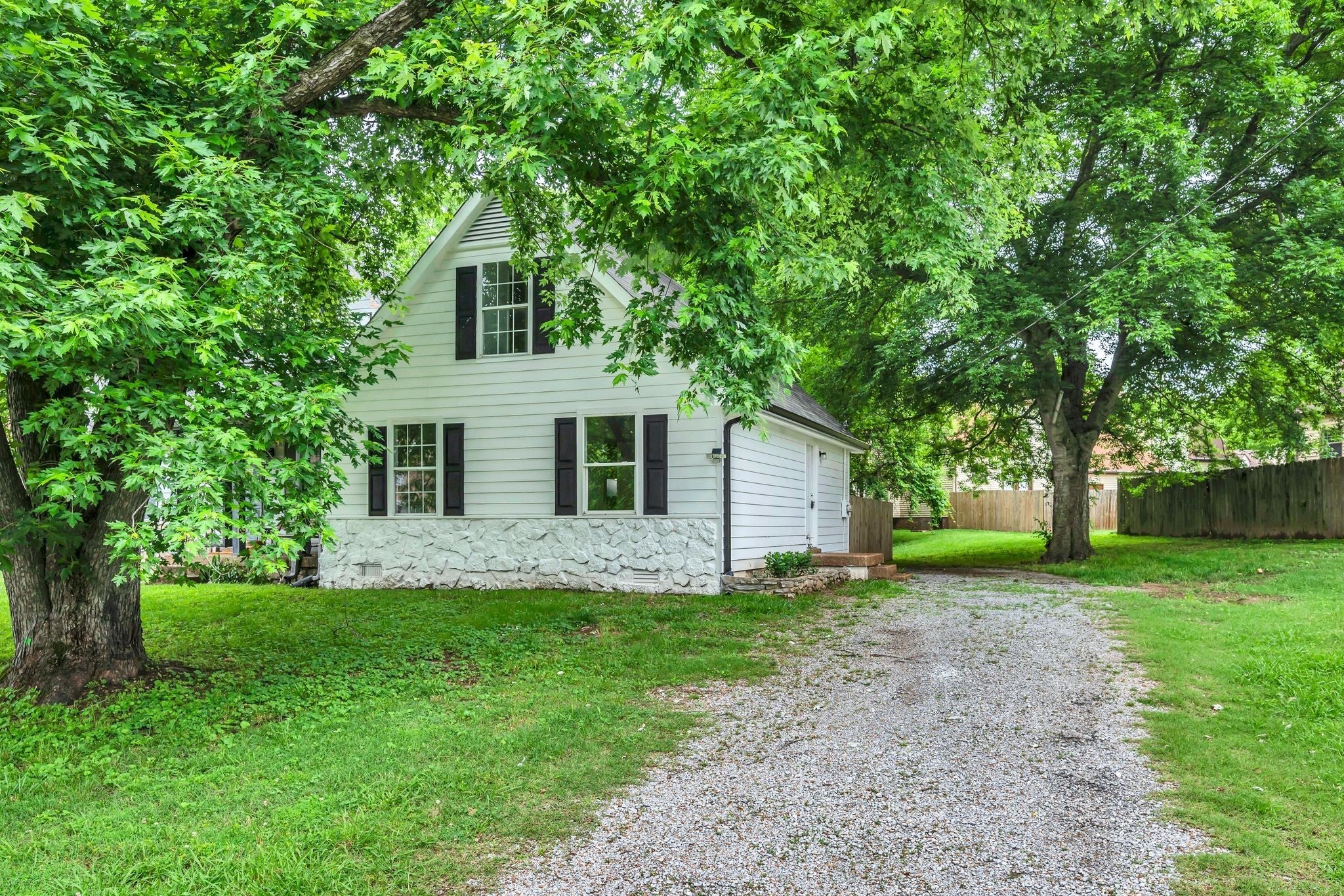 Photo of Listing #2885500