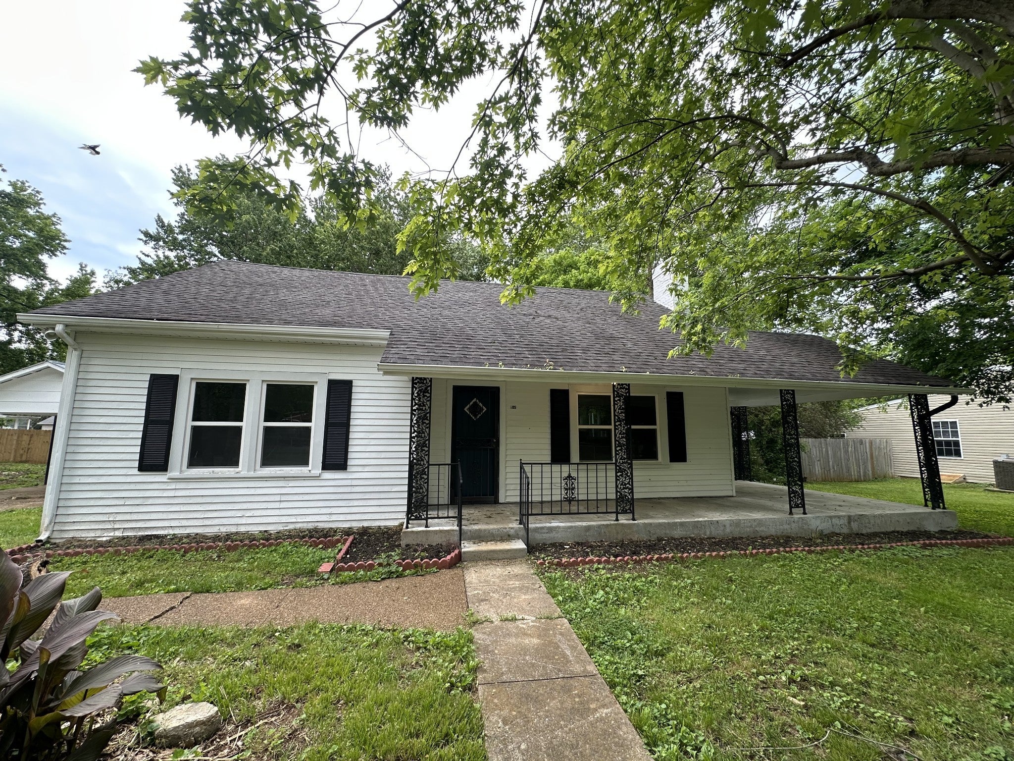 Photo of Listing #2885856