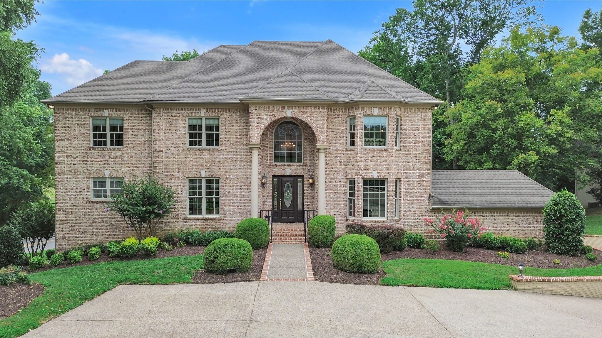 Photo of Listing #2887542