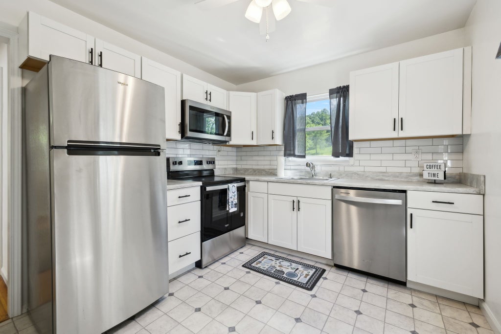 8324 River Road Pike, Nashville