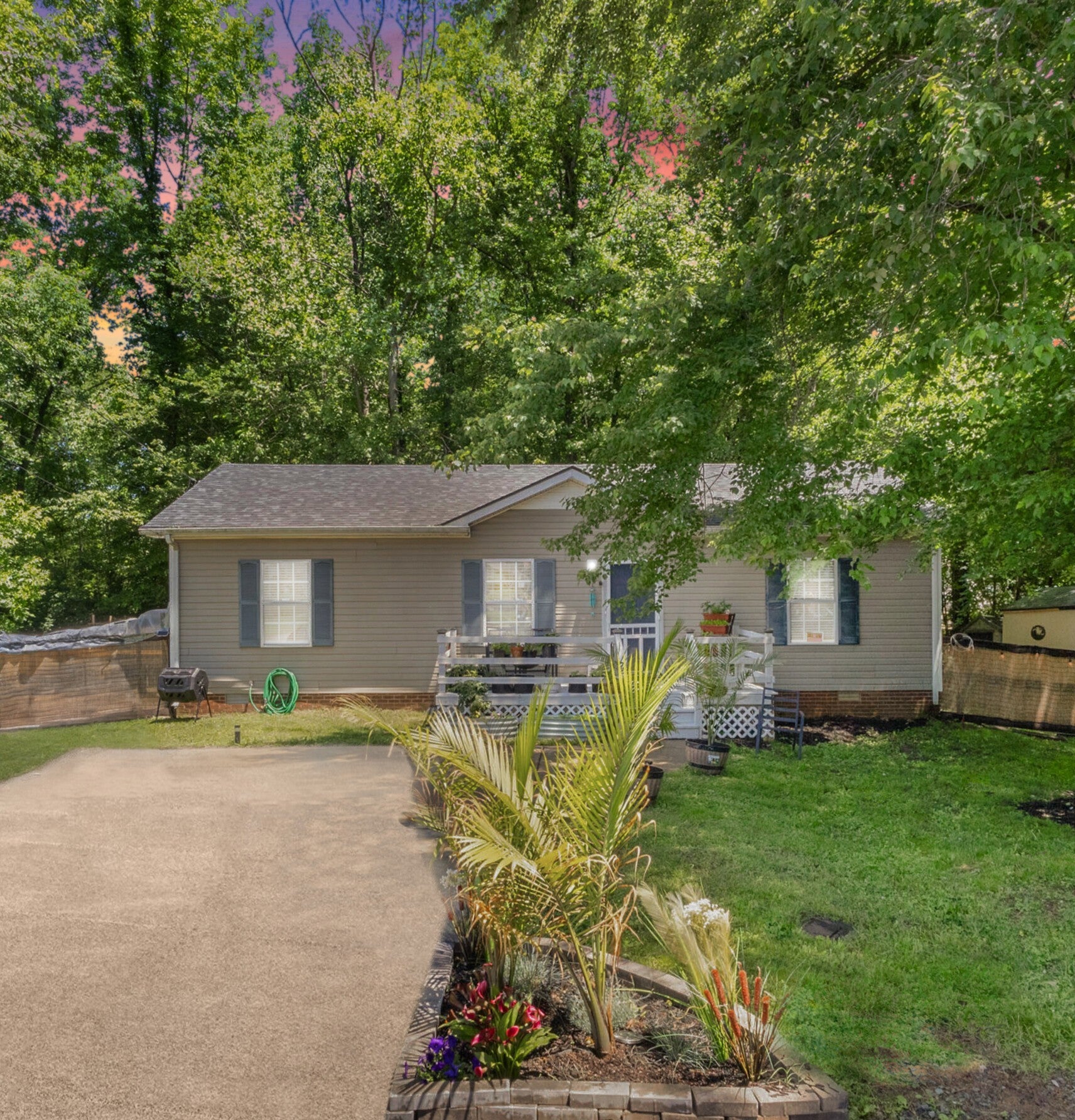 Photo of Listing #2888367