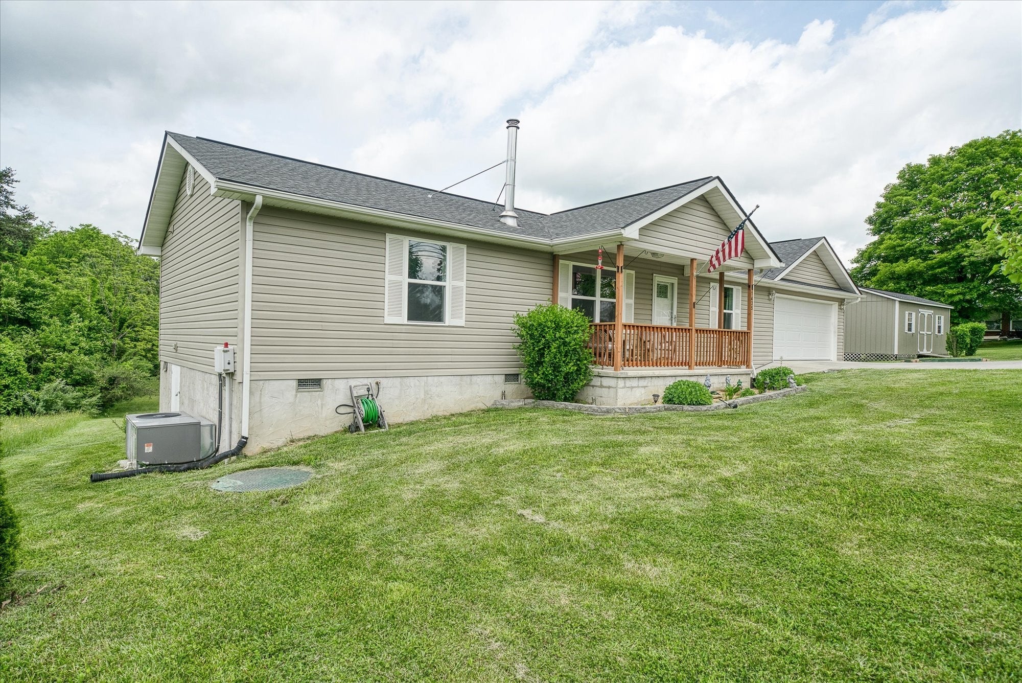 Photo of Listing #2888491