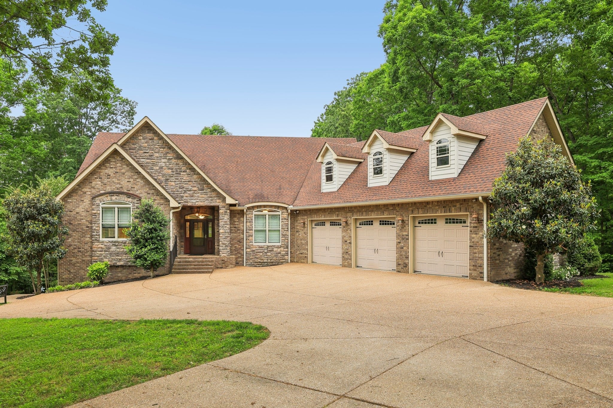 Photo of Listing #2889341