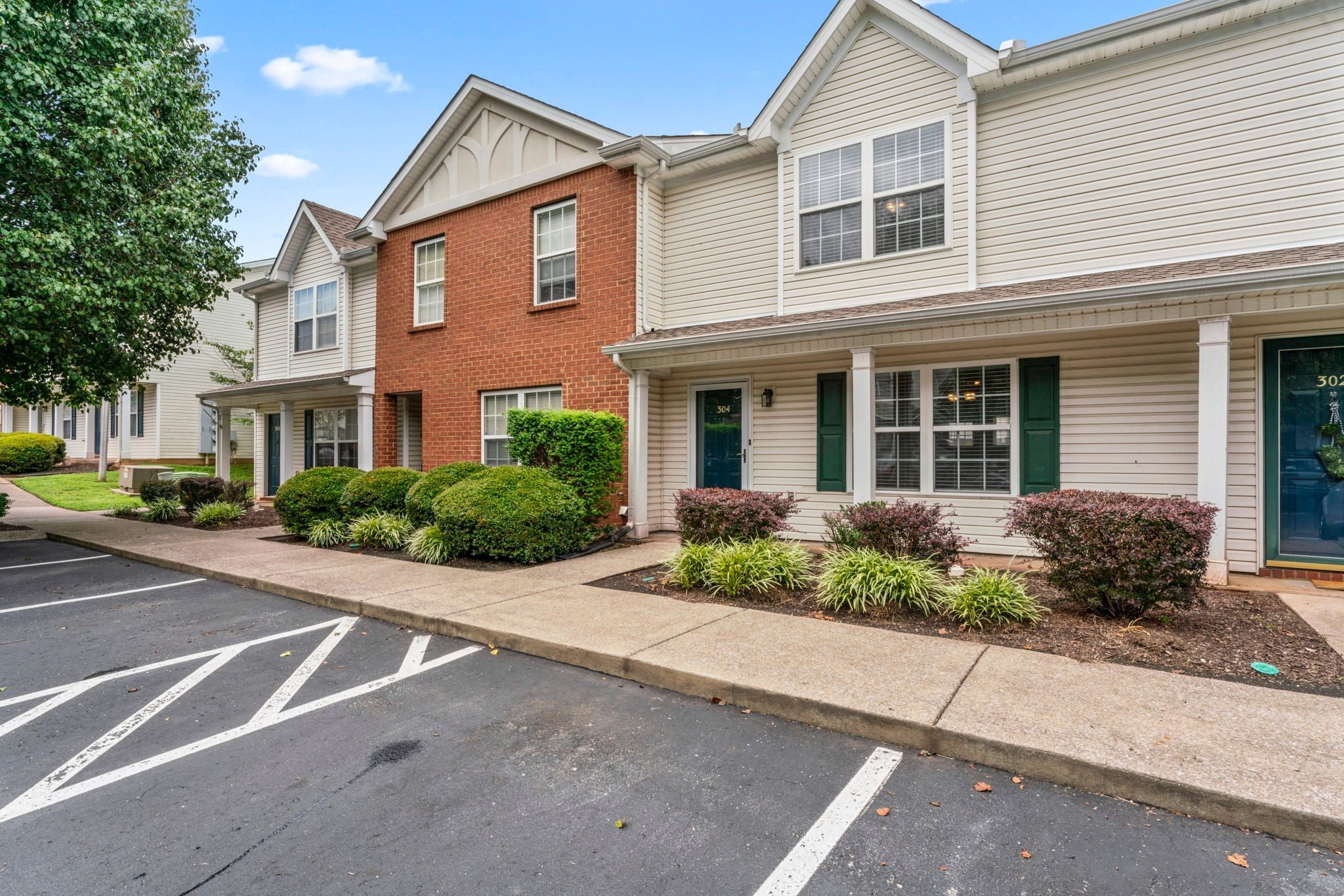 Photo of Listing #2889442