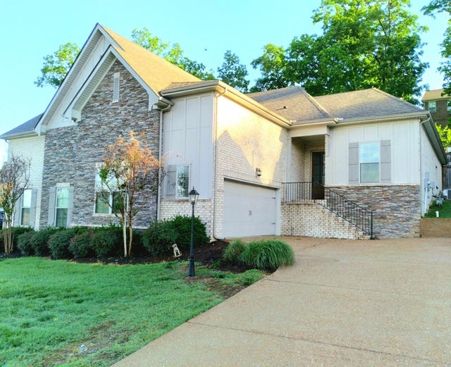 168 Cobbler Cir, Hendersonville