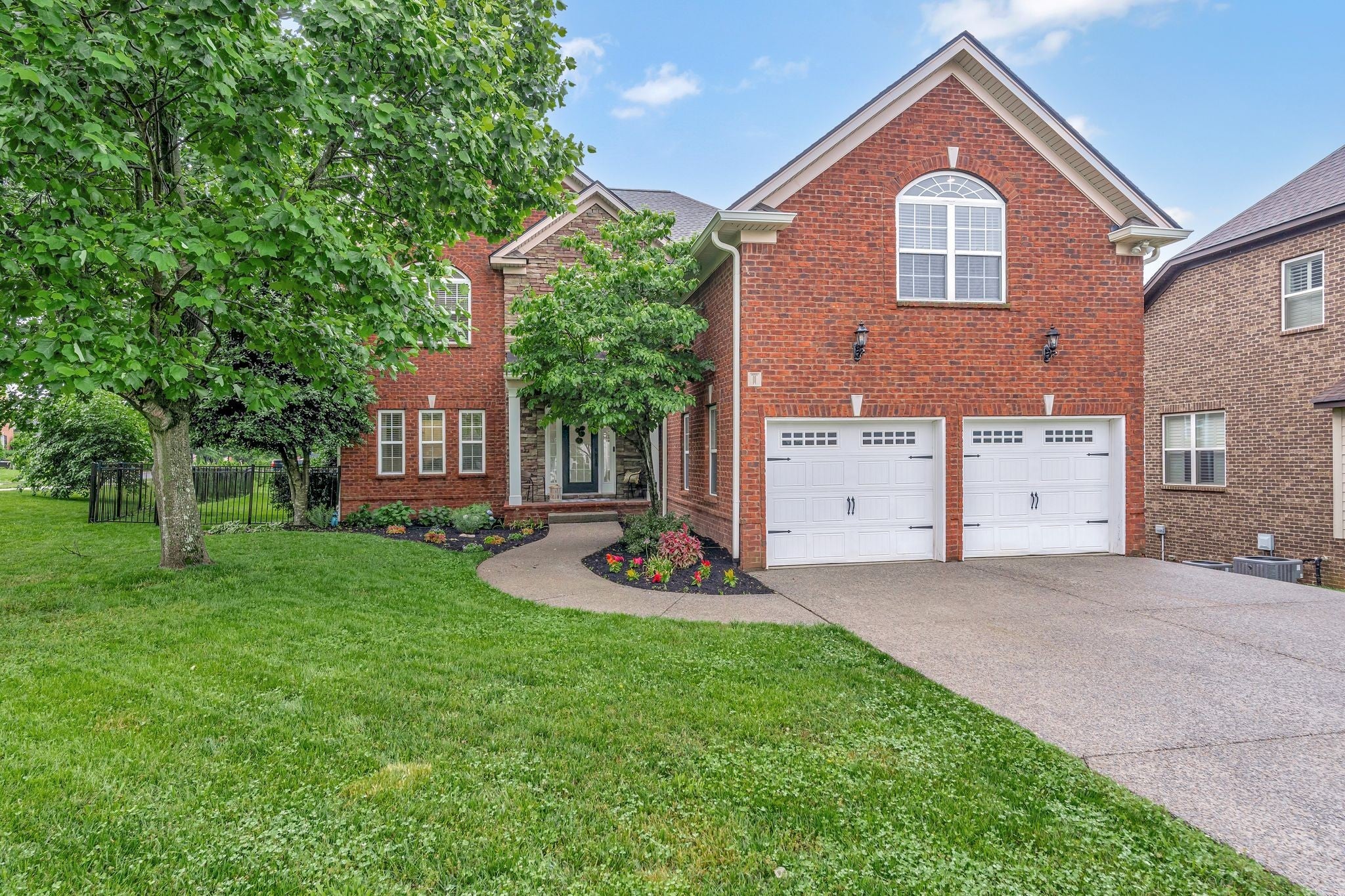 Photo of Listing #2889716