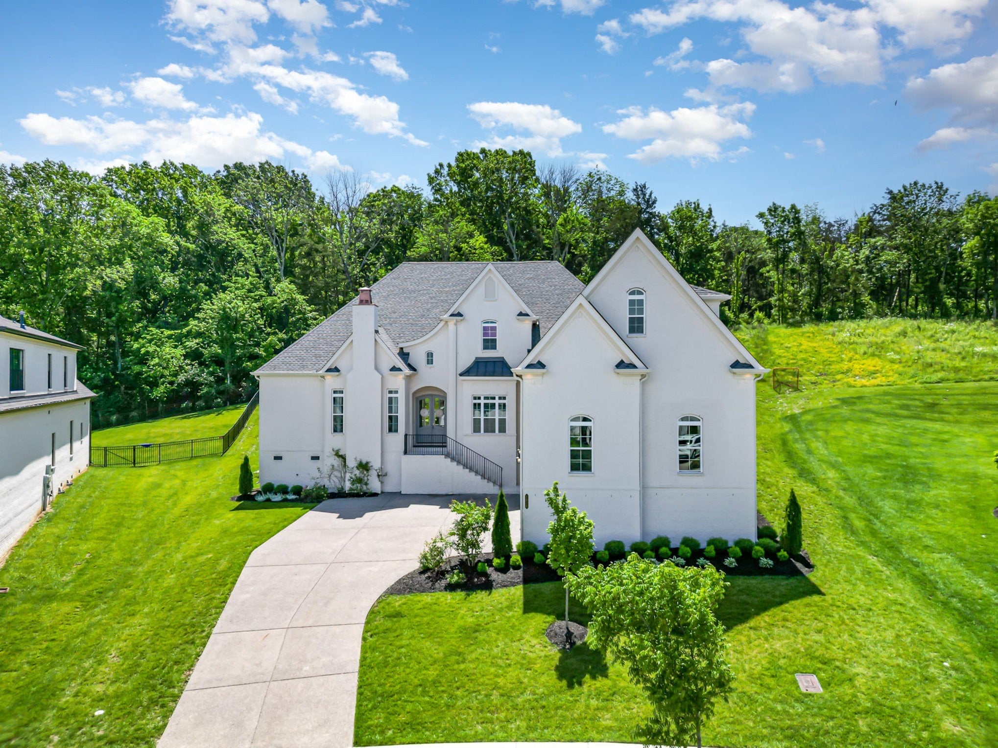 Photo of Listing #2889742