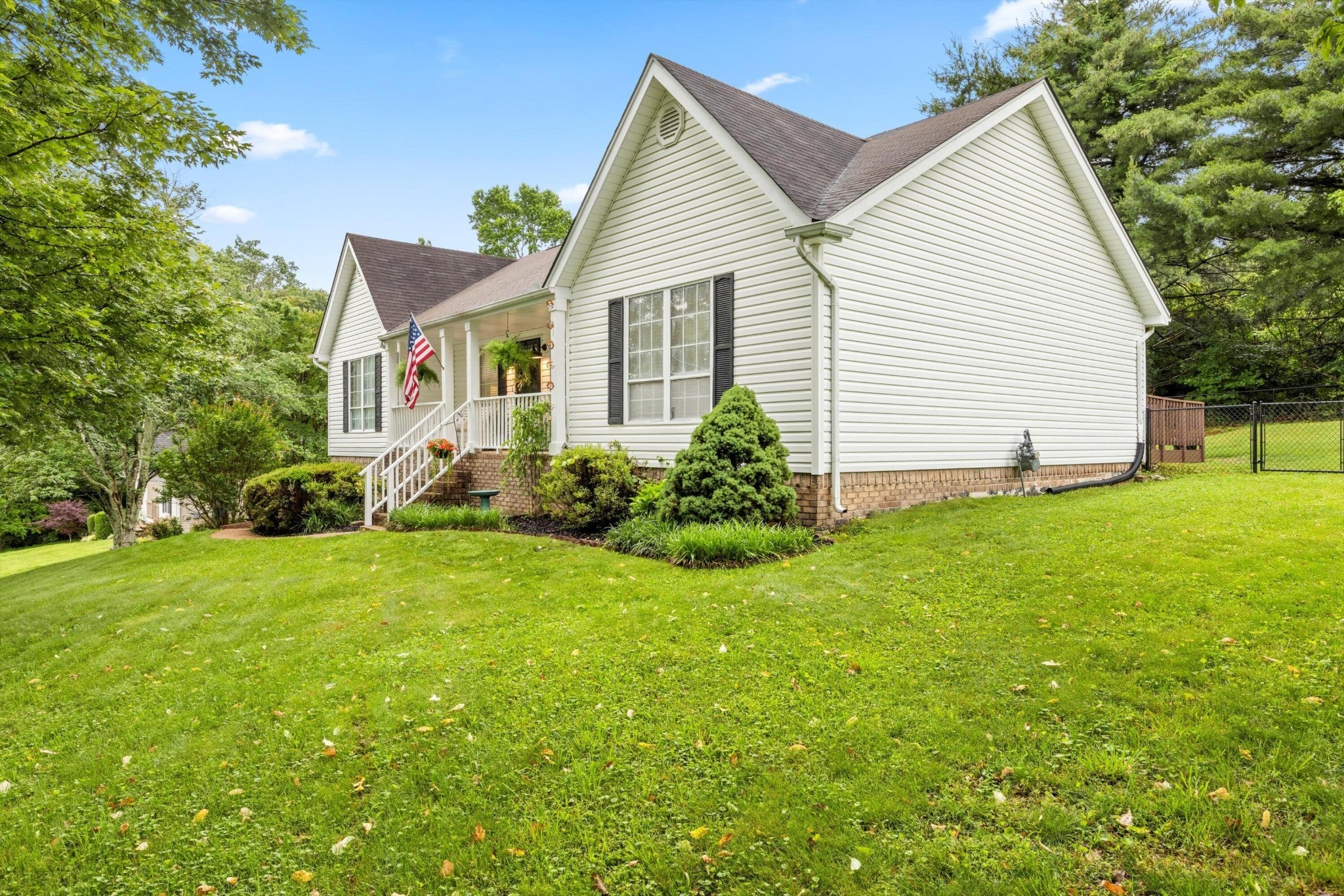 Photo of Listing #2889854